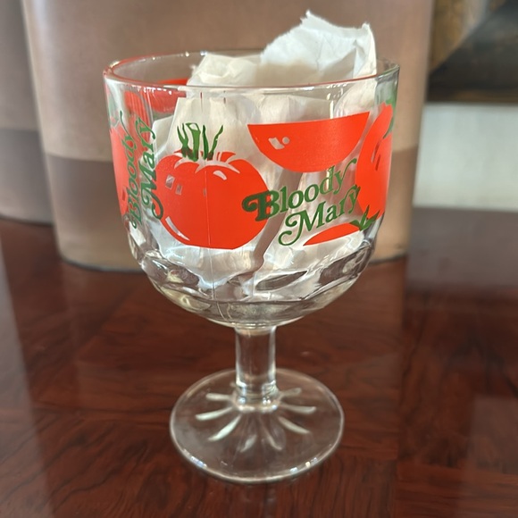 *Vintage* Bloody Mary 16 Ounce Goblet Pedestal Glass - Picture 6 of 13